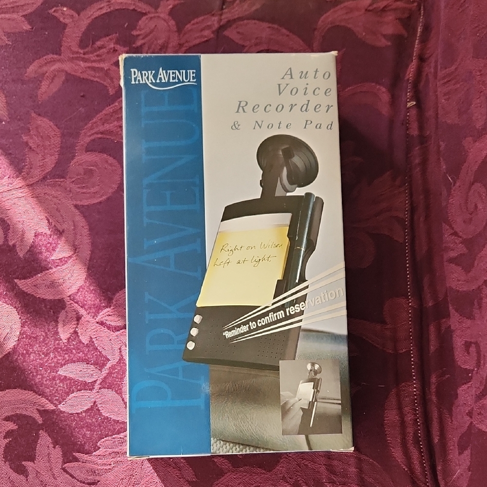 Avenue Black Auto Voice Recorder & Note Pad